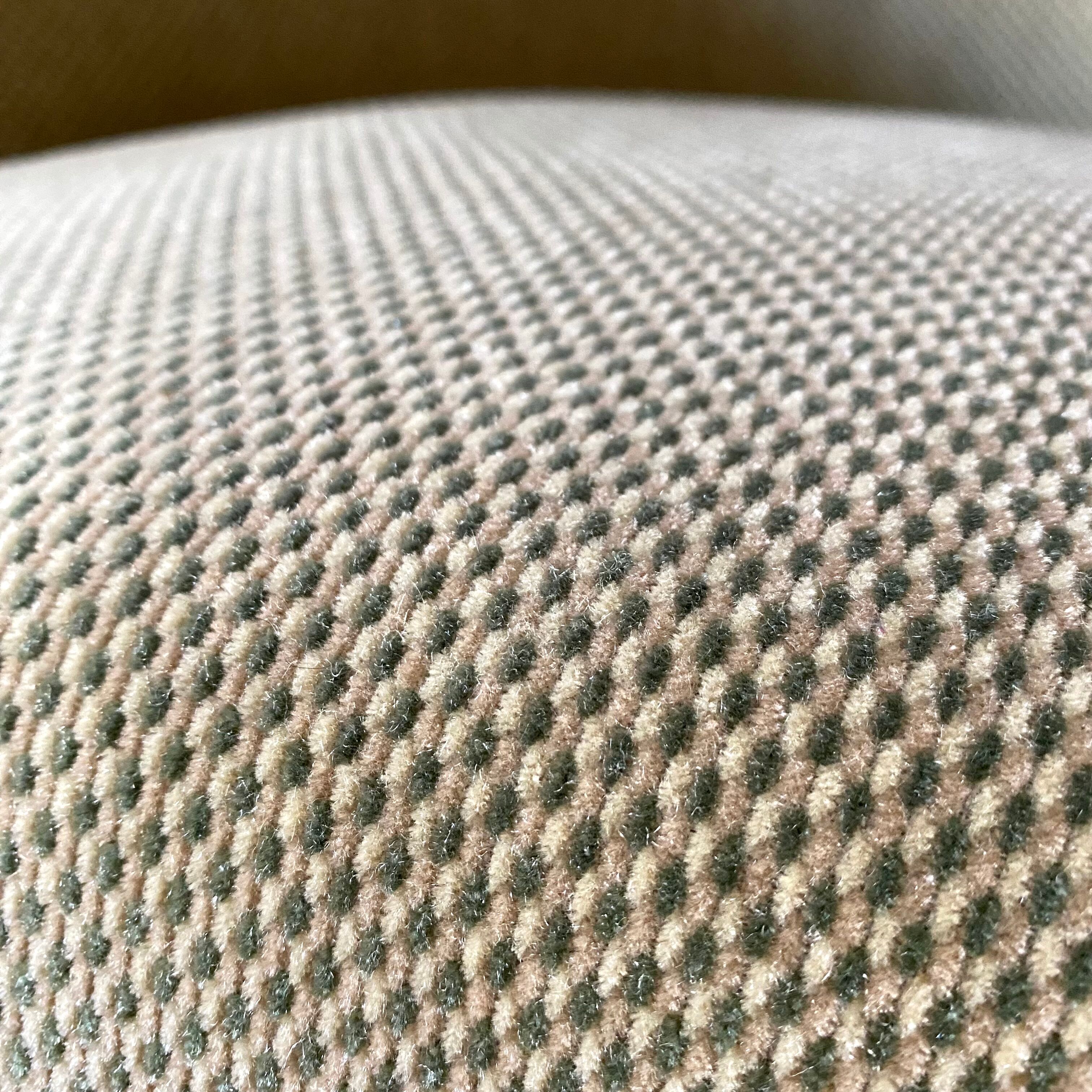 Velvet toad armchair like new