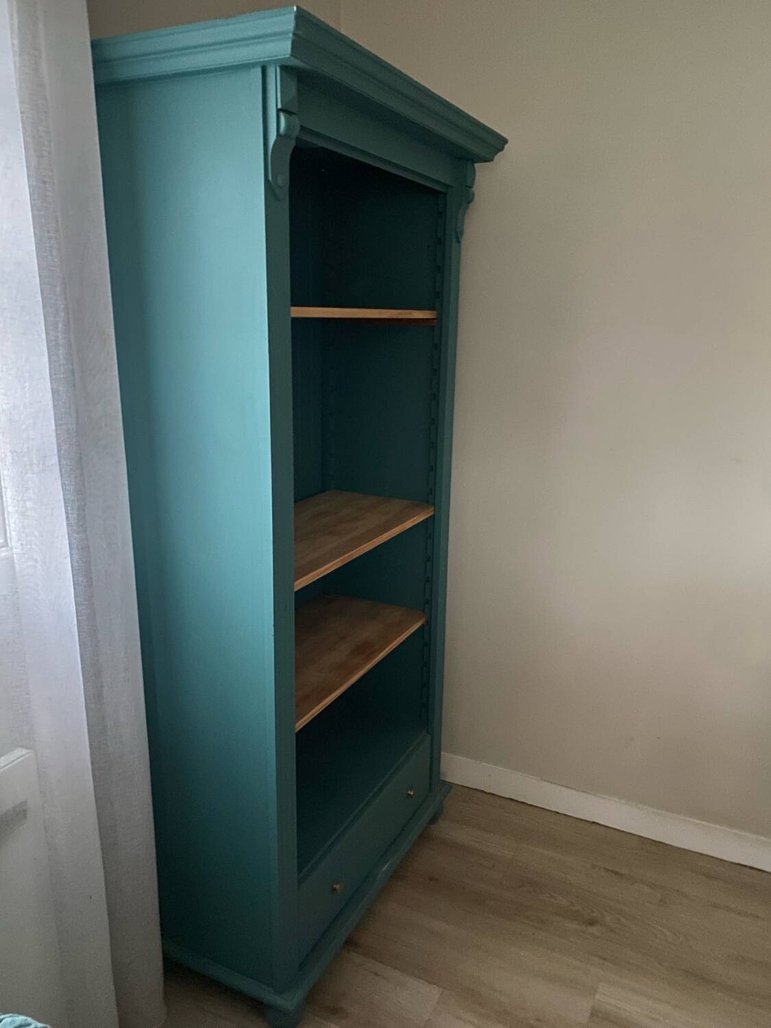 Solid wood green library