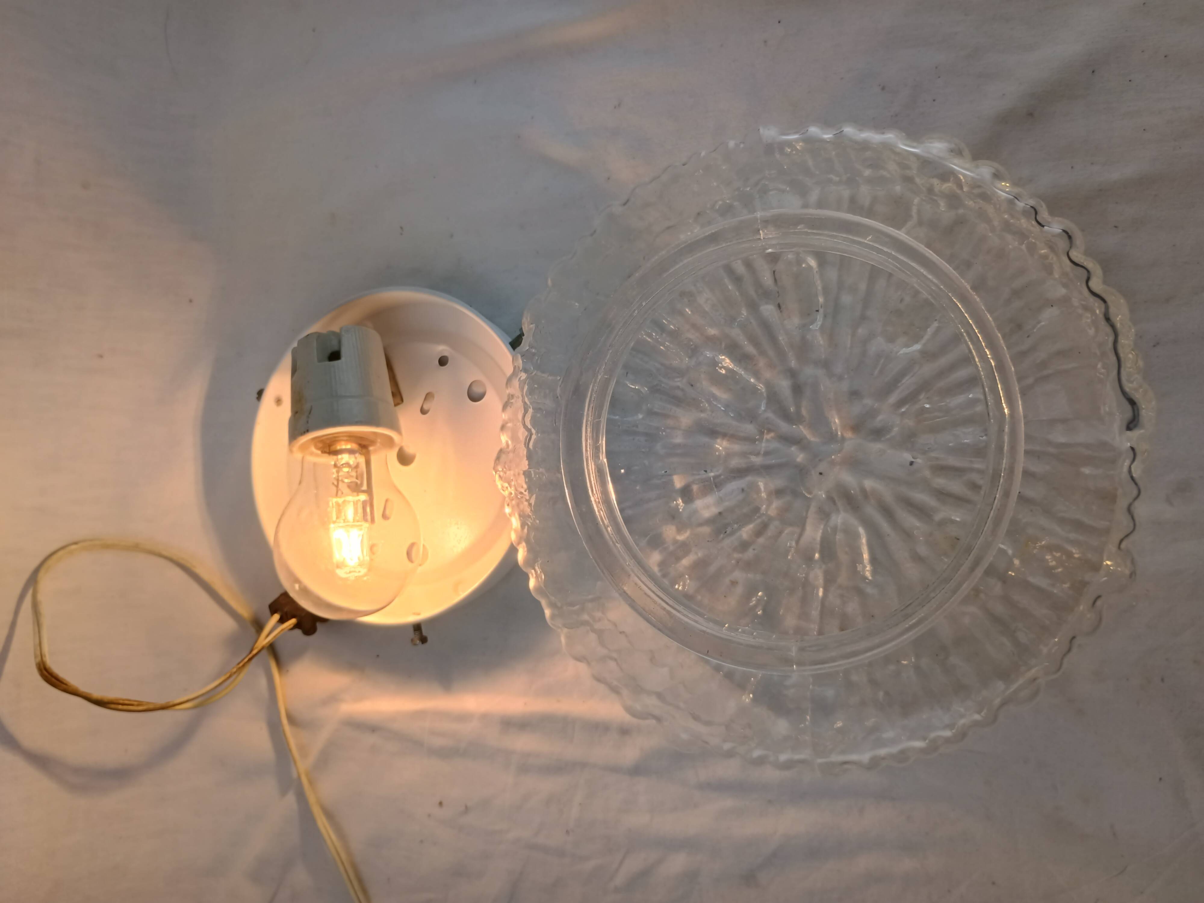 Authentic vintage french ceiling light from the 1960s, pat angem.