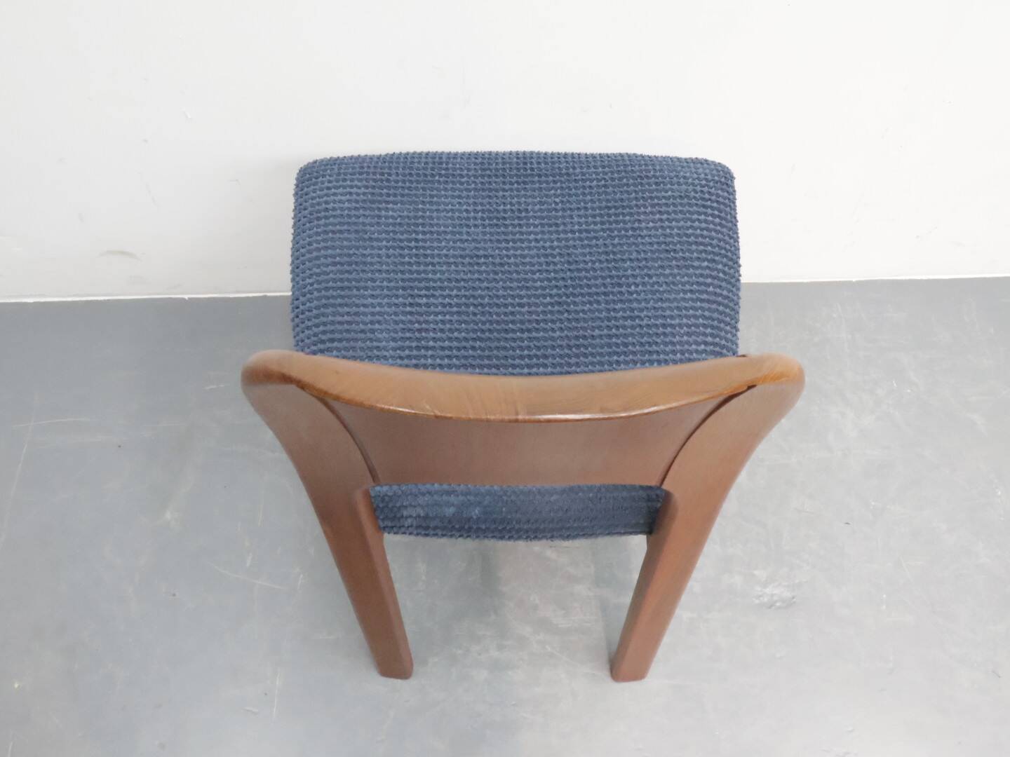 Vintage eetkamerstoelen Holstebro Denmark Teakhout nieuwe stoffering blauw