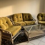 Rattan and velvet salon