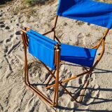2 folding chairs