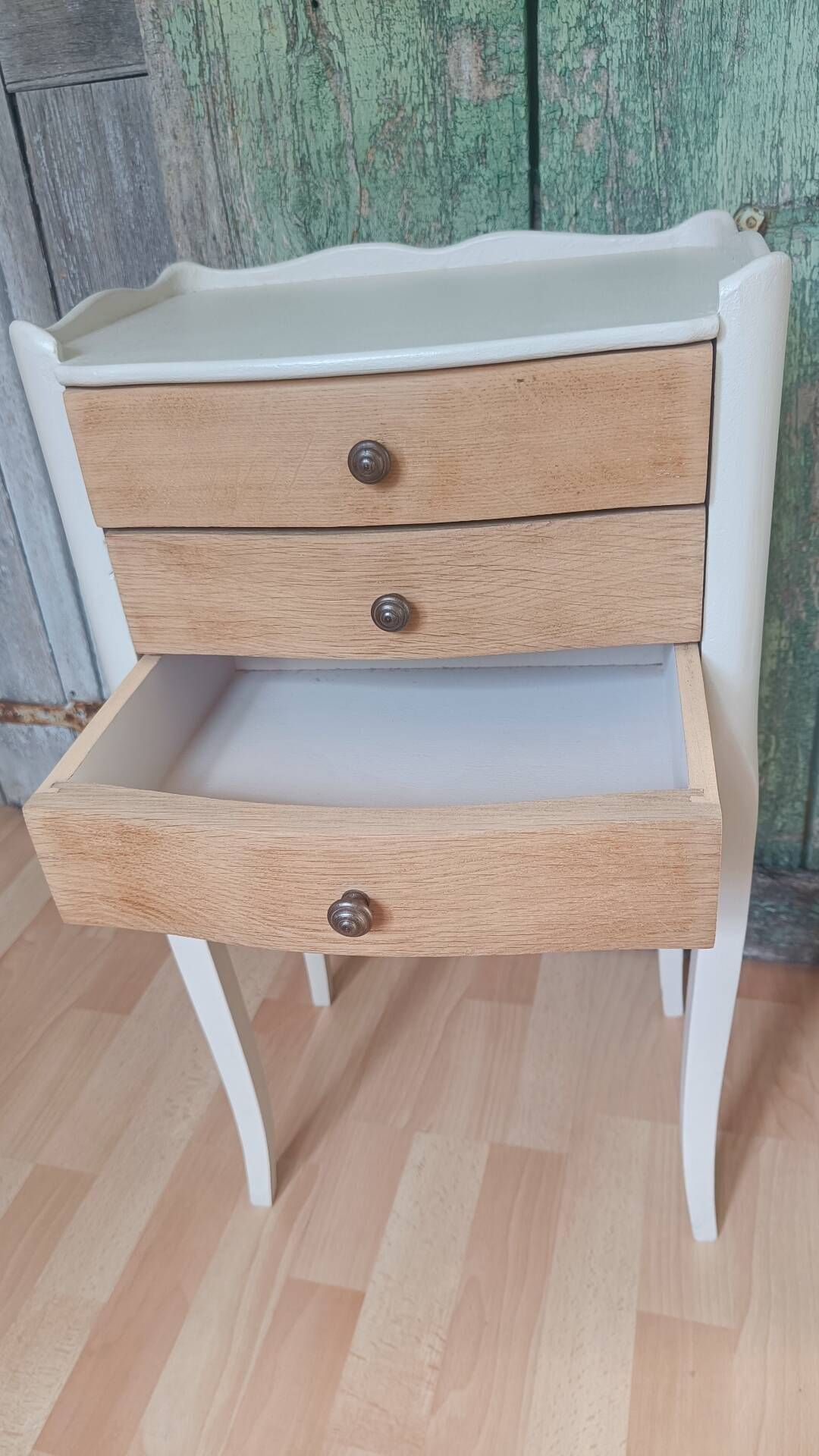 Vintage wooden bedside table with 3 drawers.