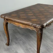 Table de salle à manger de style Louis XV, XXe Siècle