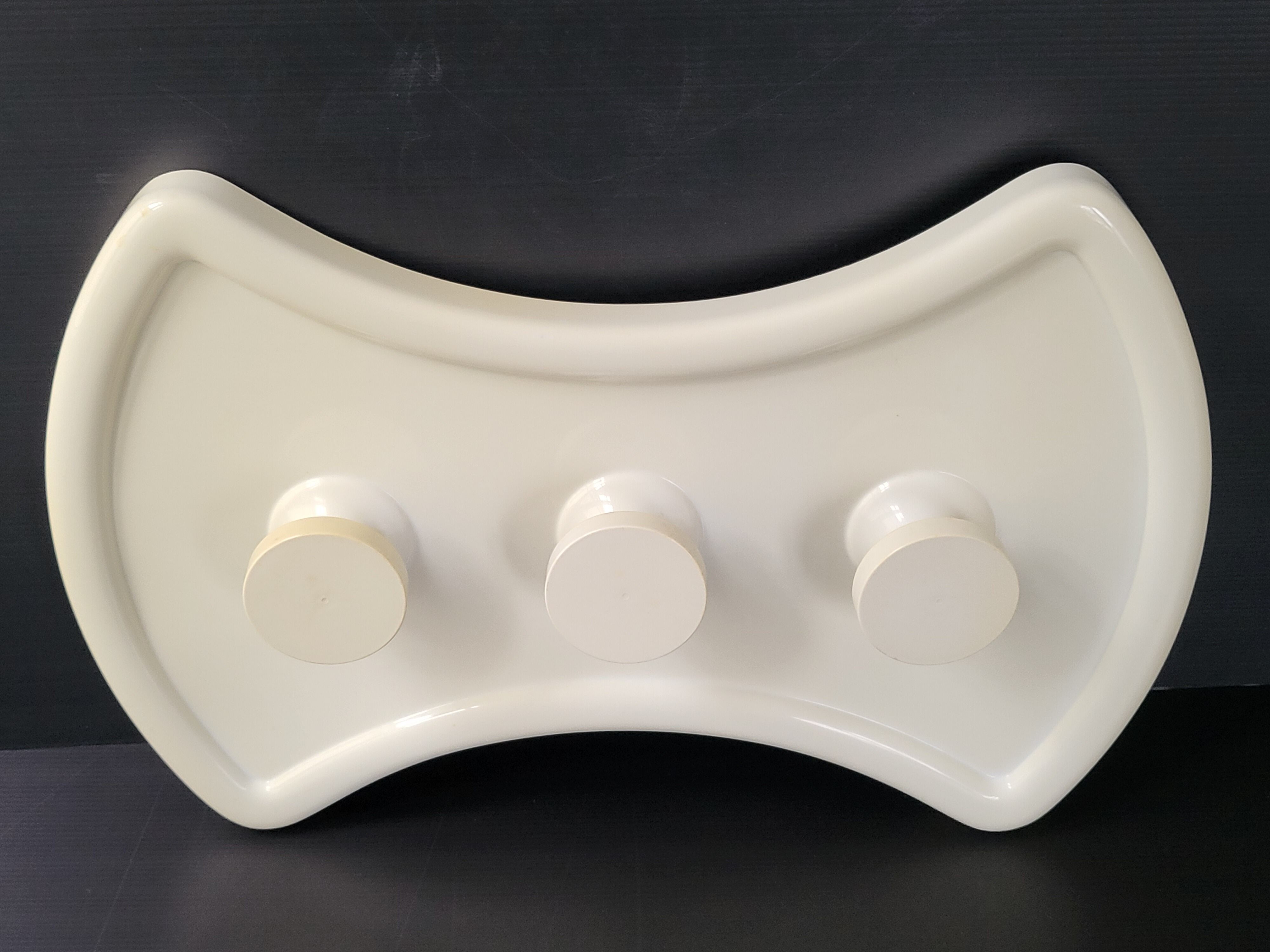 Wall coat rack space age 1970