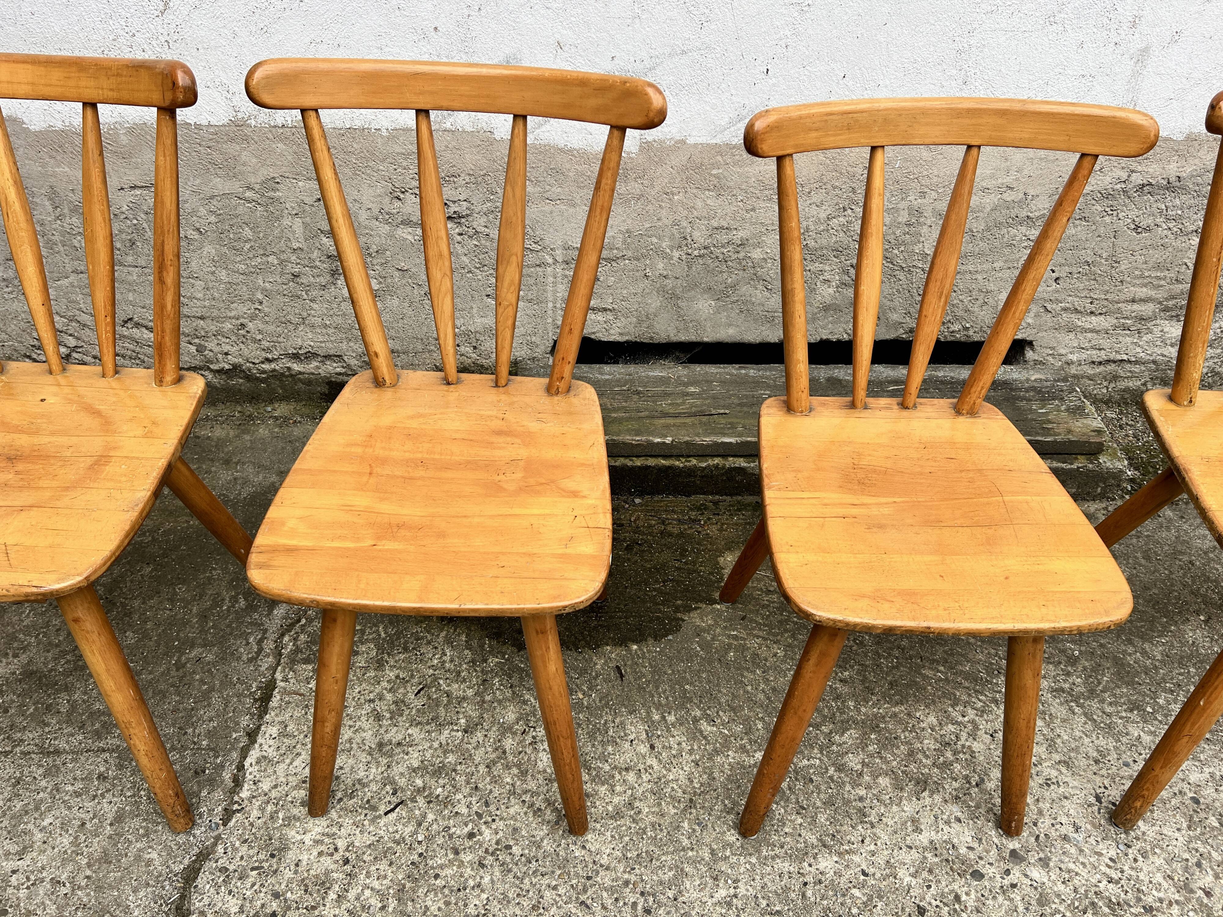 Set of 6 vintage bistro chairs - Warm stained wood