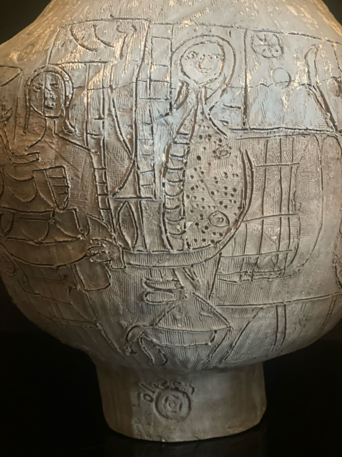 Vallauris ceramic signed by the artist Olisch.