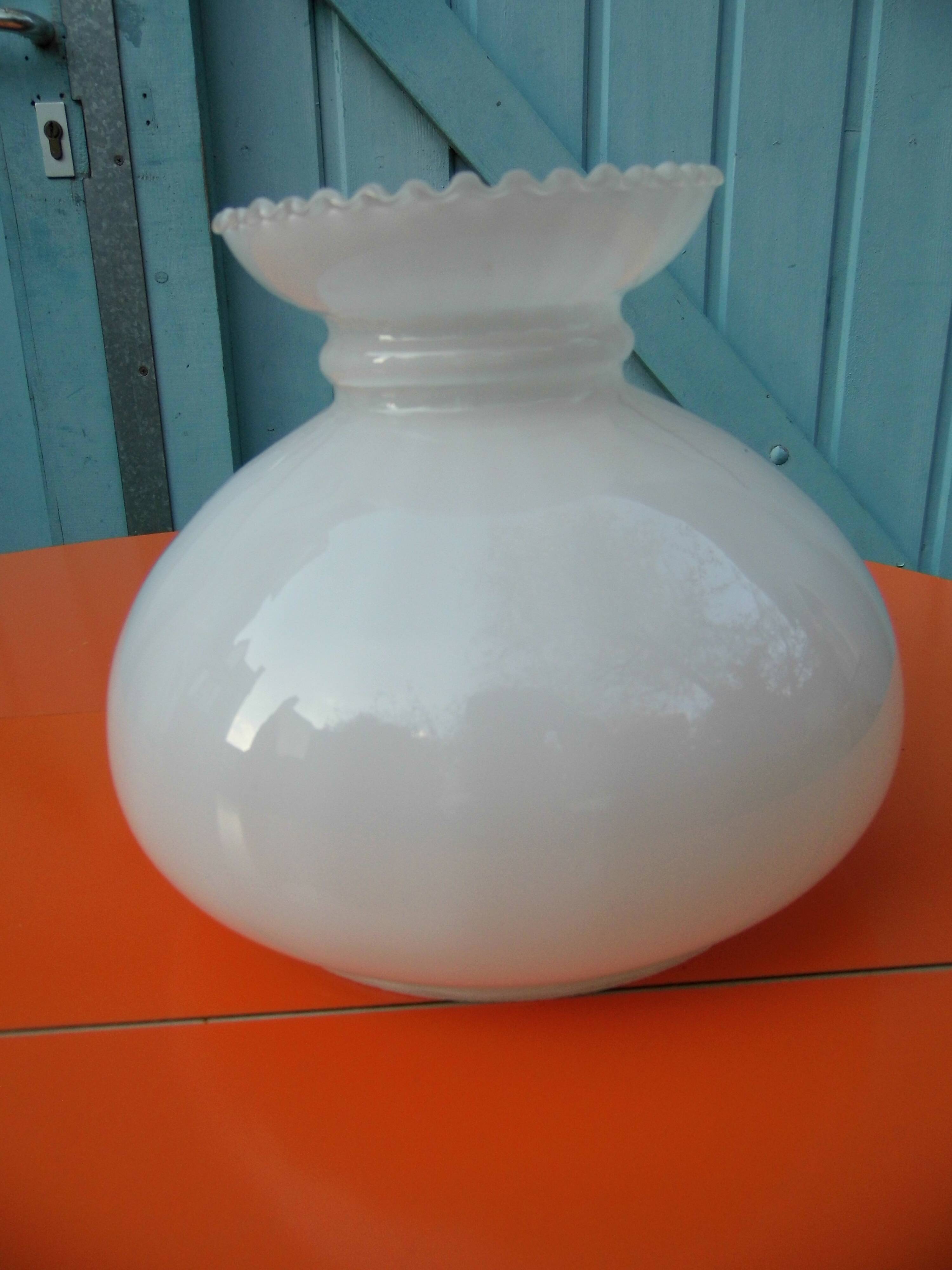 Suspension, white opaline globe, early XX th century