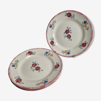 Ensemble de quatre assiettes à dessert à décor de fleur, Maryvonne, 21 cm