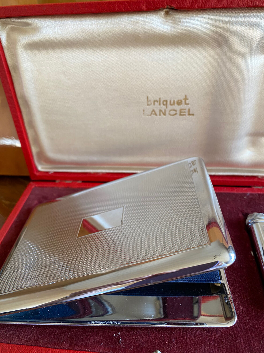 Coffret Lancel étui à cigarette et briquet essence