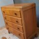 Commode vintage à 4 tirroirs pieds compas