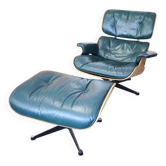 Eames Lounge Chairs, produced by Herman Miller, with ottoman. In leather.