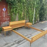 Vintage oak and rattan bed + 2 matching bedside tables – 1950s/60s – invoice