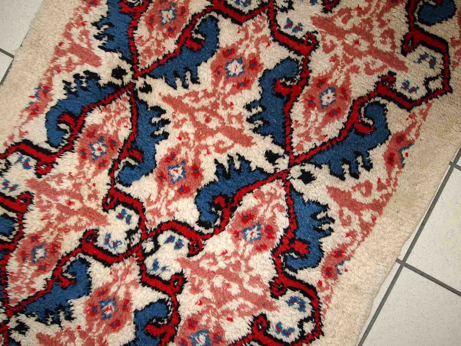 Moroccan vintage carpet Berber handmade 80cm x 165cm 1970s, 1C713