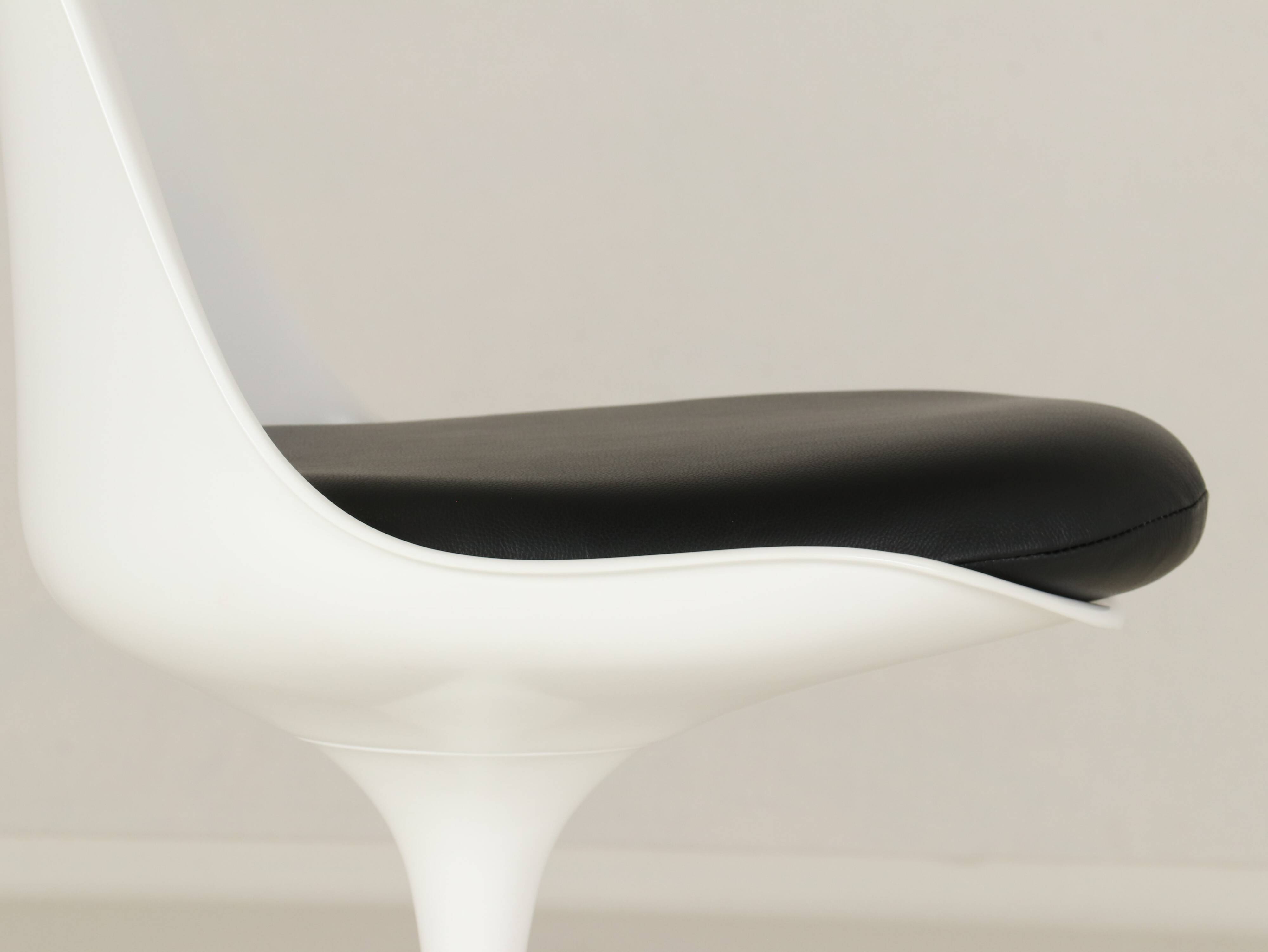 Tulip chair by Eero Saarinen for Knoll International U.S. 1960