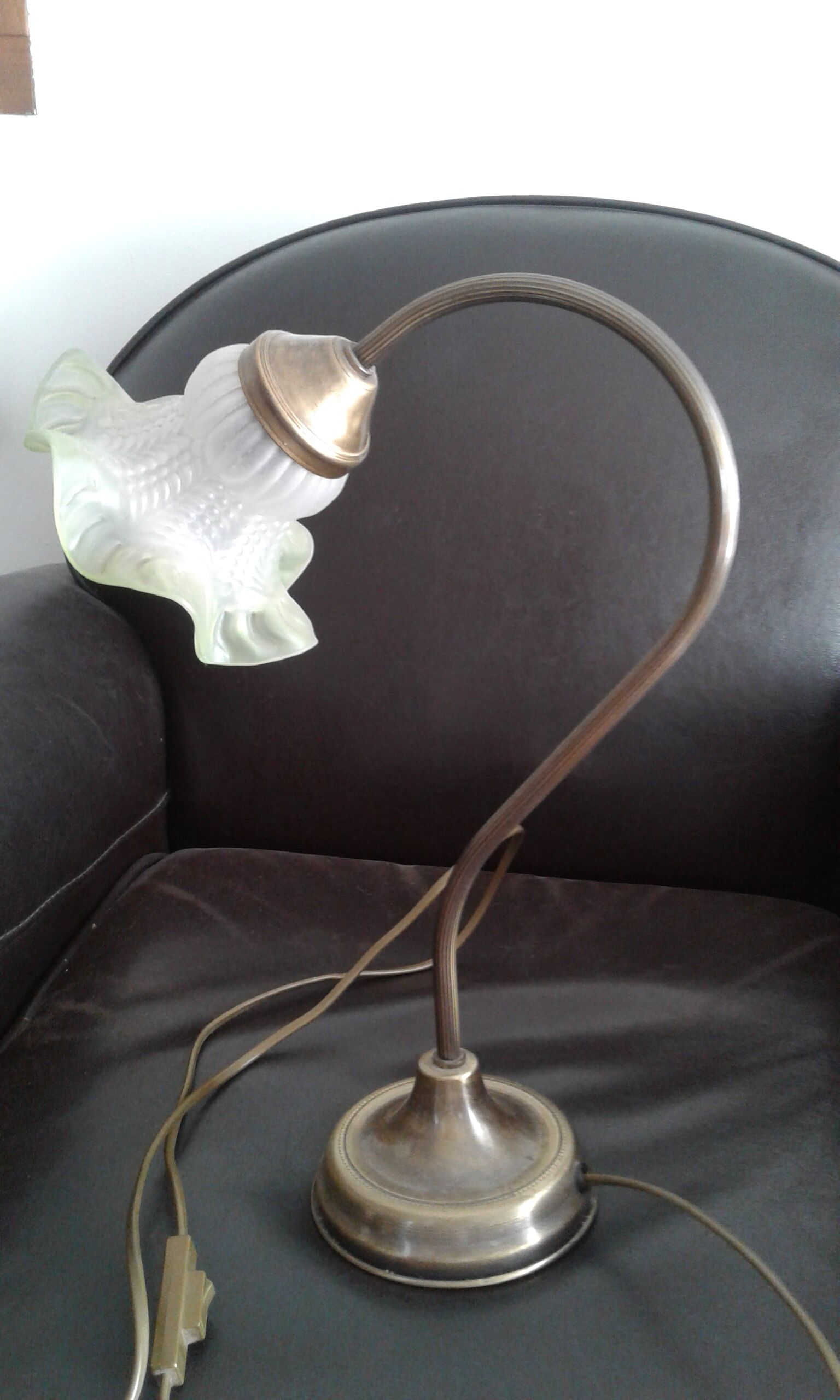 Lampe à poser abat jour fleur à  bord vert vintage