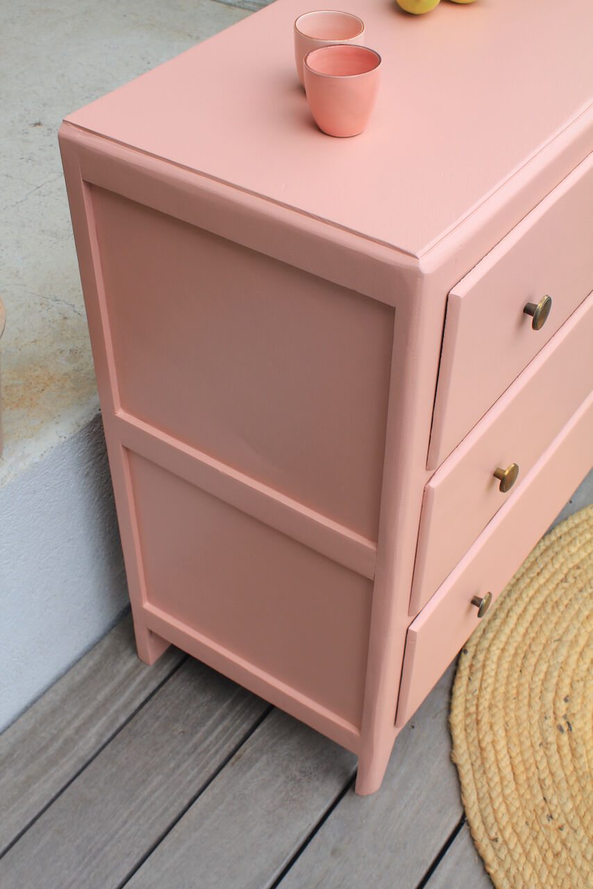 Vintage chest of drawers