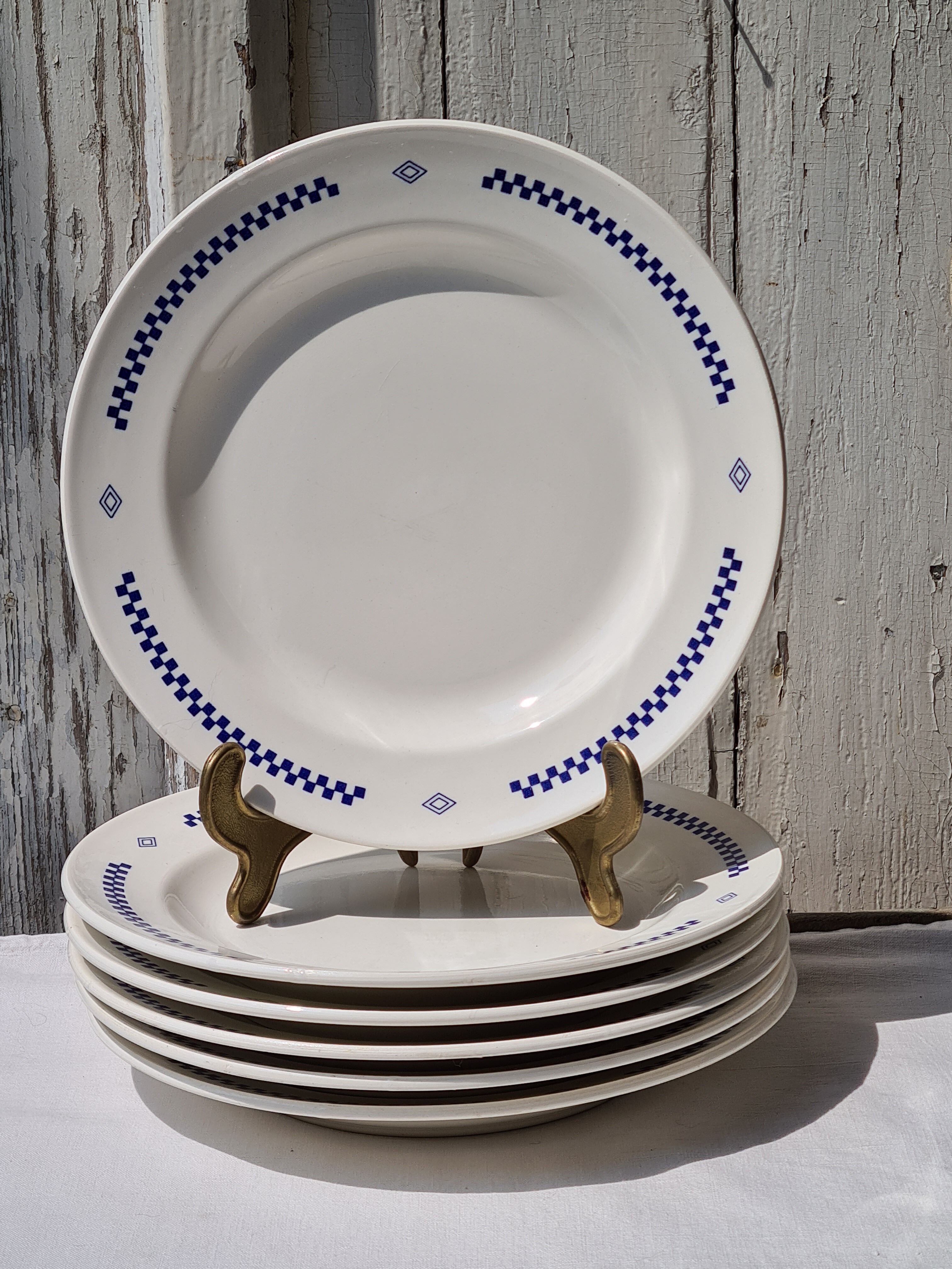 Lustucru 6 flat plates