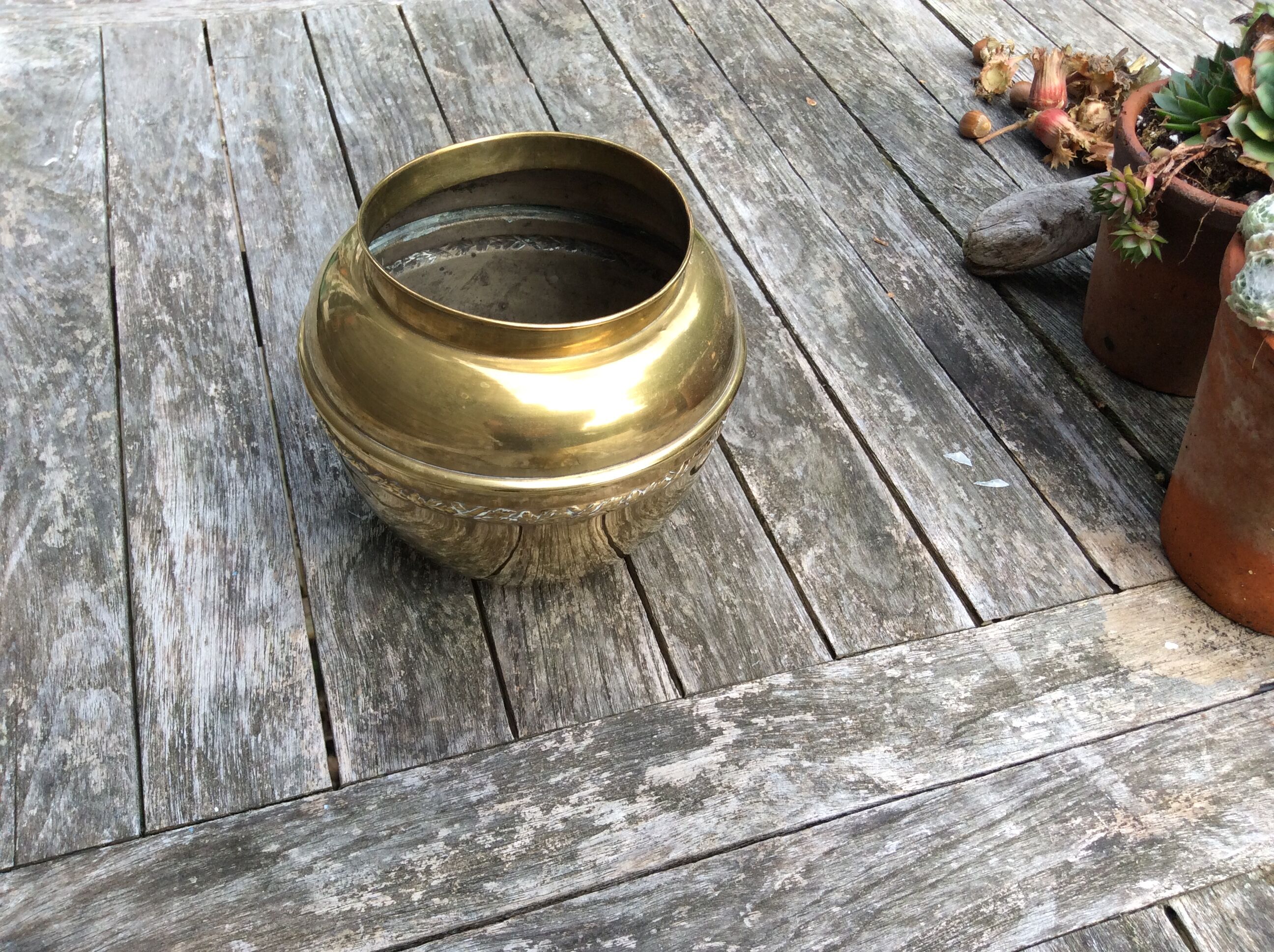 Cache pot en cuivre