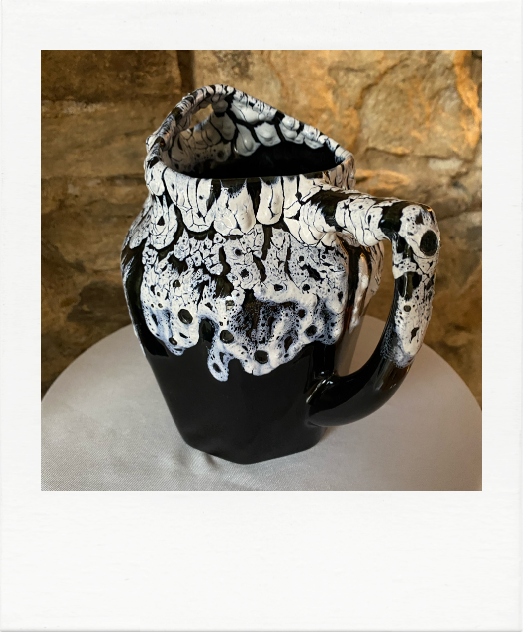 Large pitcher in sandstone blazed great fire