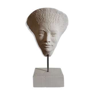 Head on plaster base