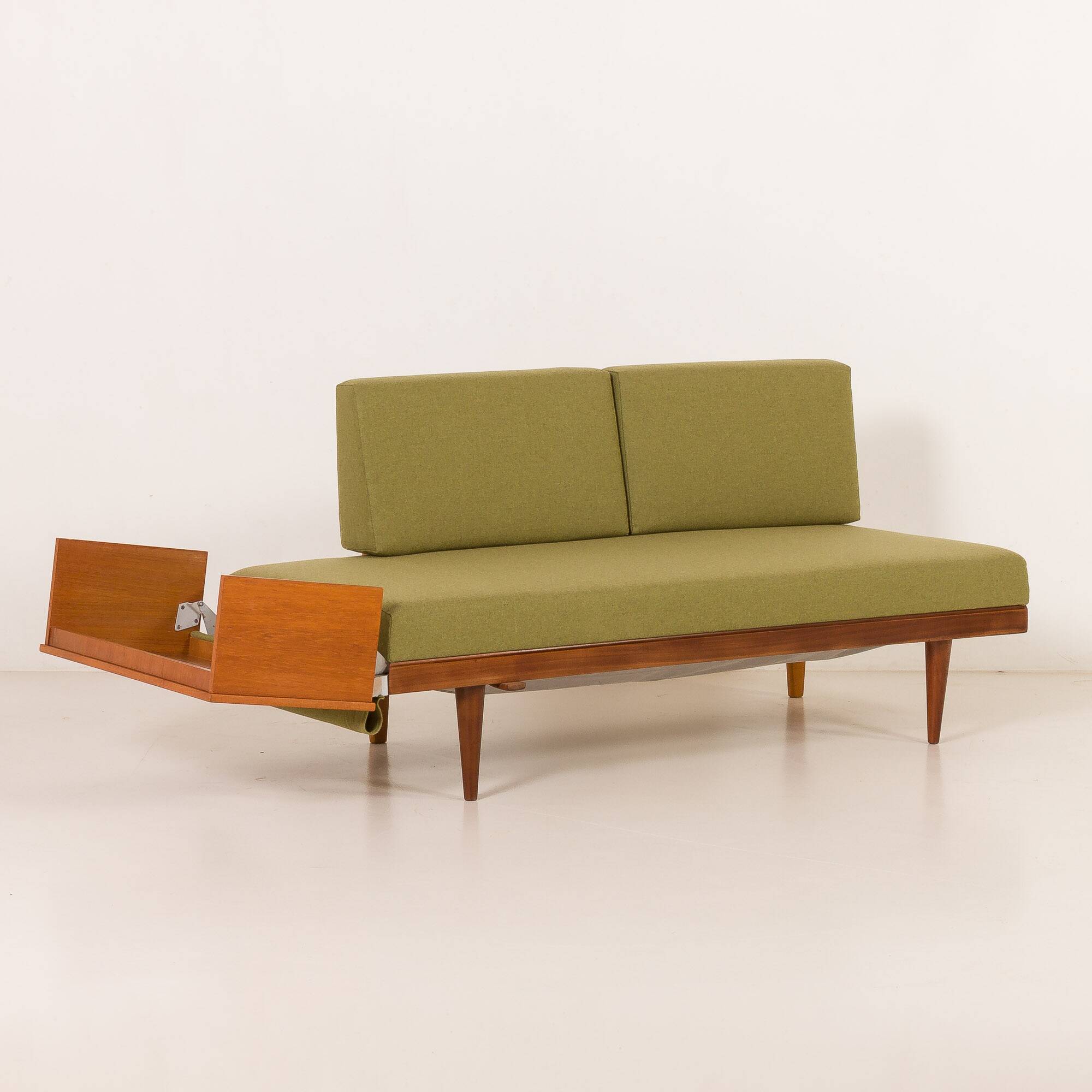 Svane daybed suit, set of 2 sofas and a side table by Igmar Relling, Norway