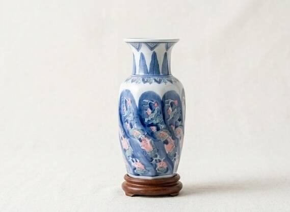 Light blue vase, quite maritime, somewhat medieval and very beautiful.