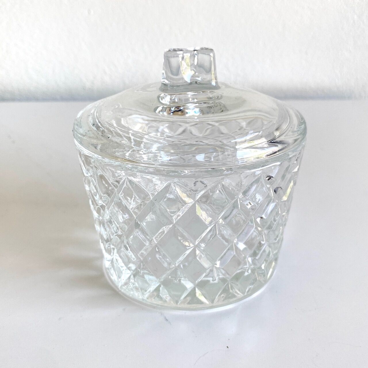 Bol de sucre en verre pressé