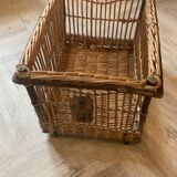 Large basket, rattan basket, old wicker linen basket