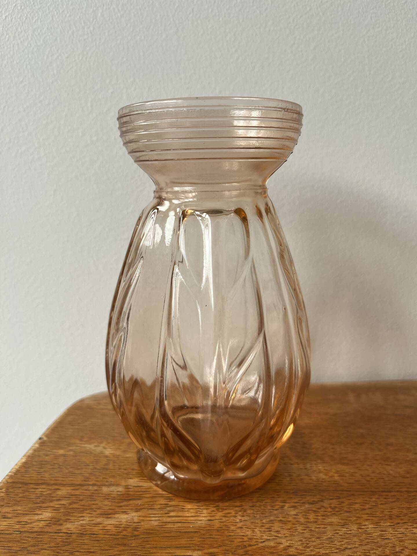 Vase pour bulbes verre rosé art déco 