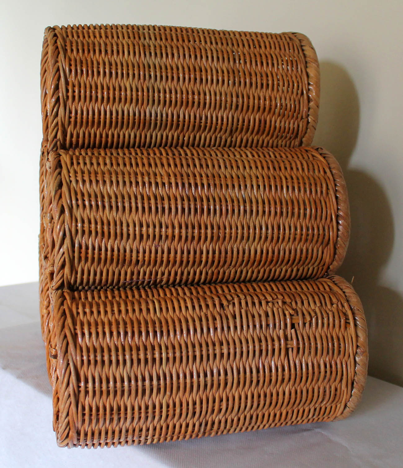 Rattan bottle holder