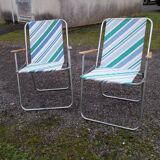 Pair of folding chairs 70