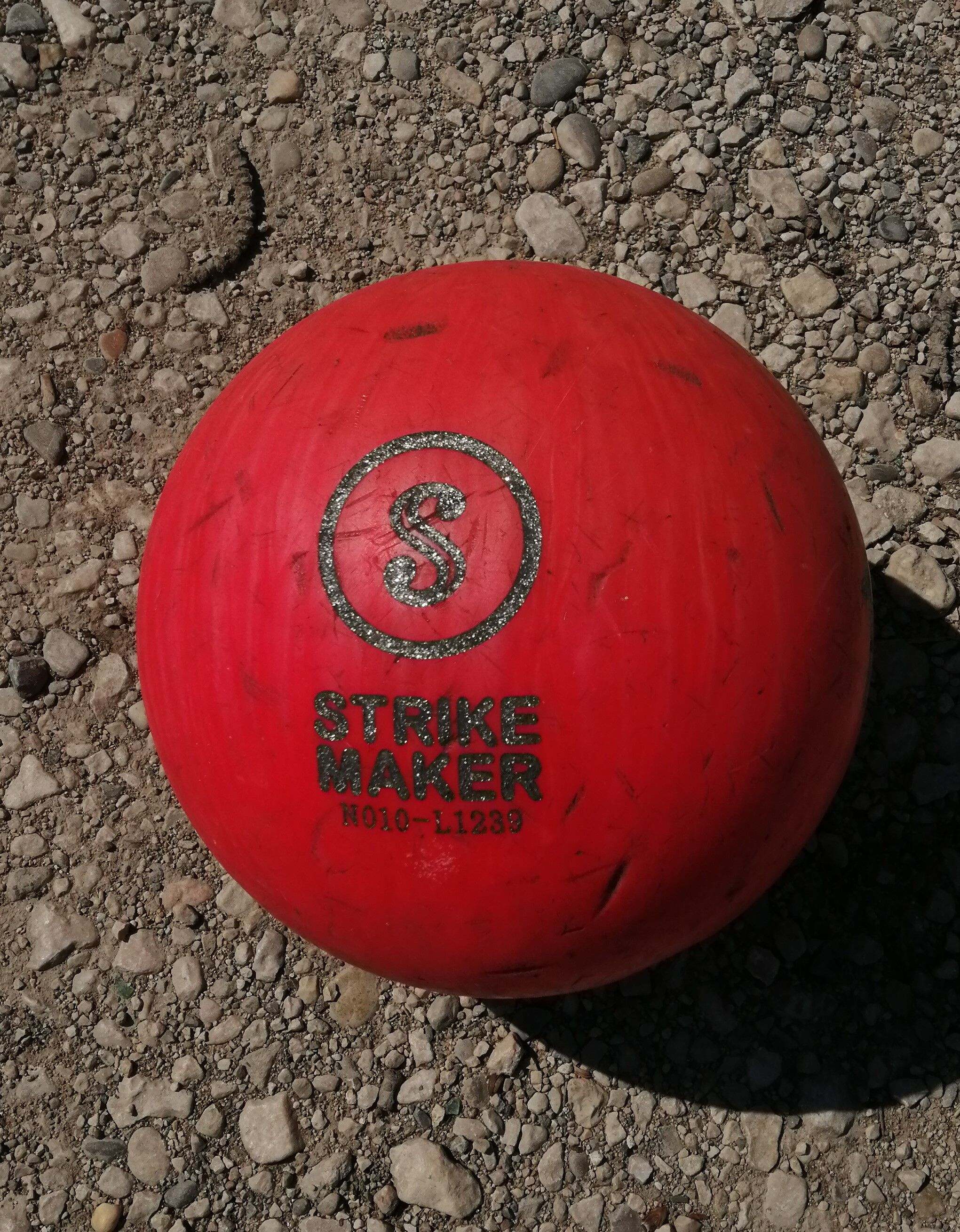 Bowling ball number 10 M