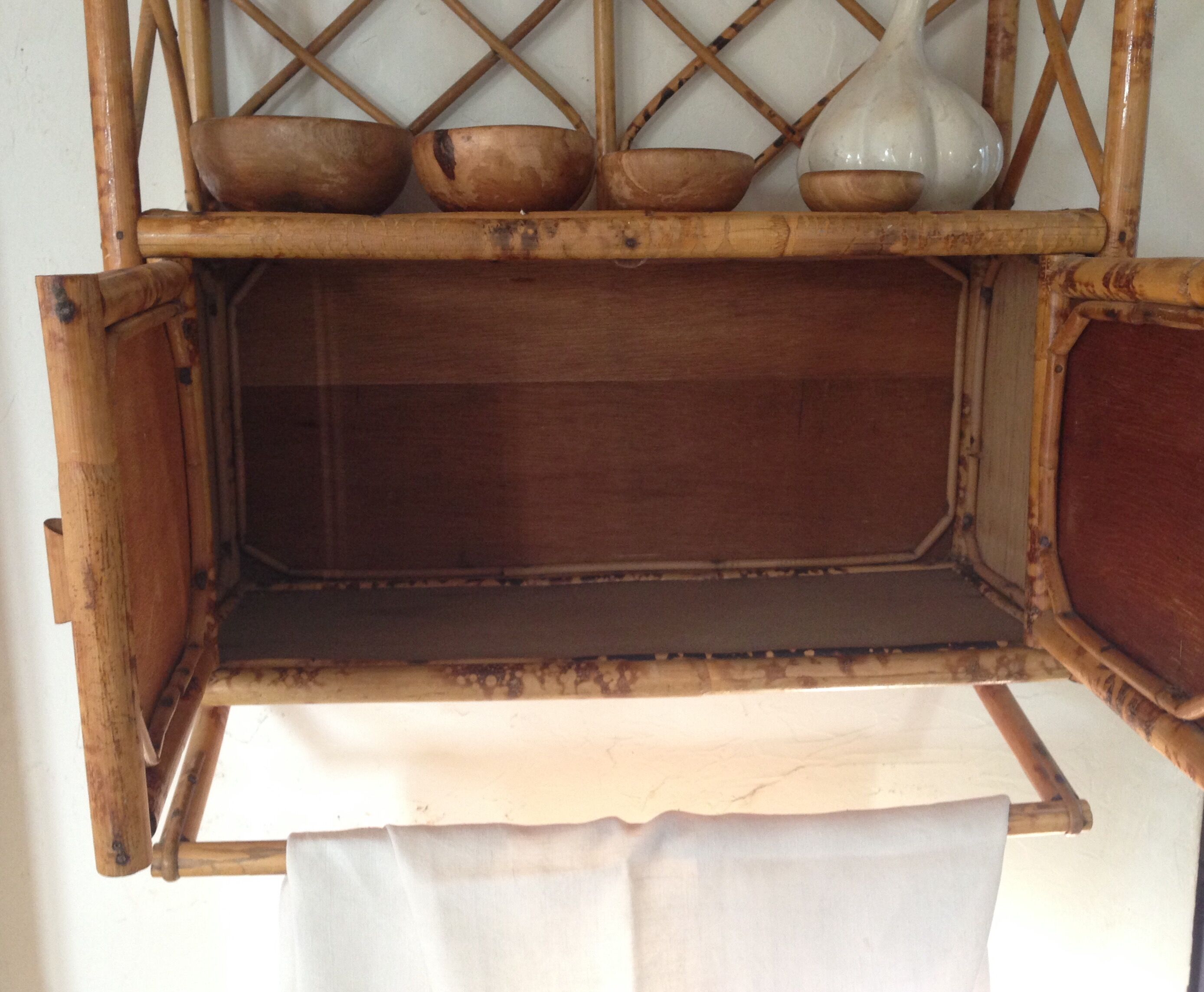 Shelf wall vintage rattan