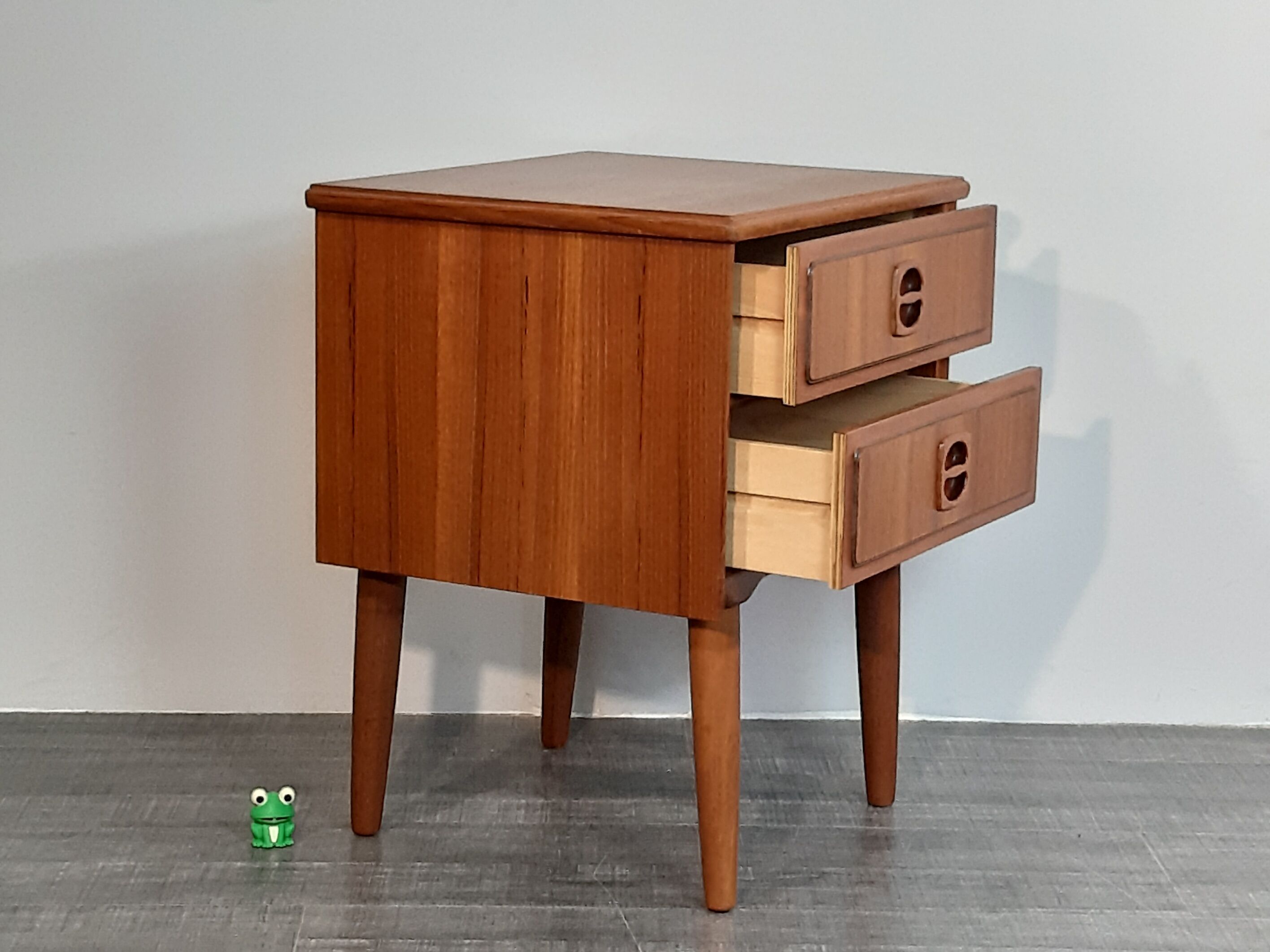 Danish beside tables in teck 2 drawers, scandinavian 1960