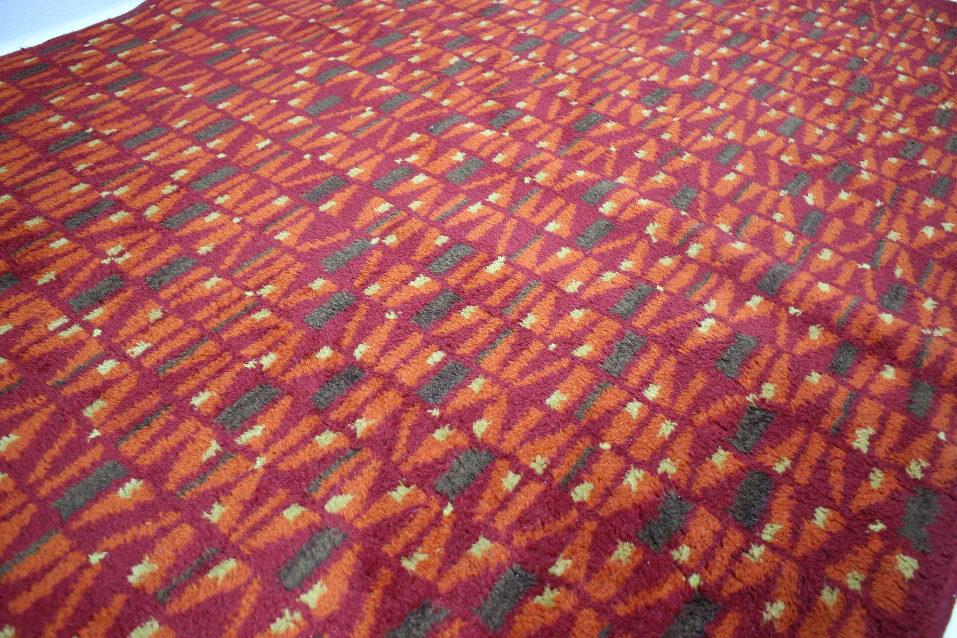 Red Wool Carpet with Original Design, 1960s