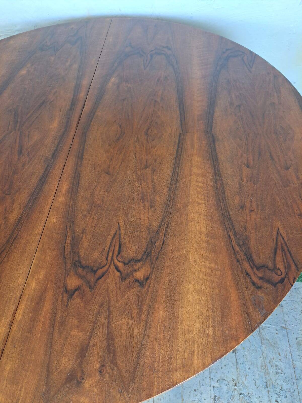 Table ronde extensible Art déco des années 1950, rénovée