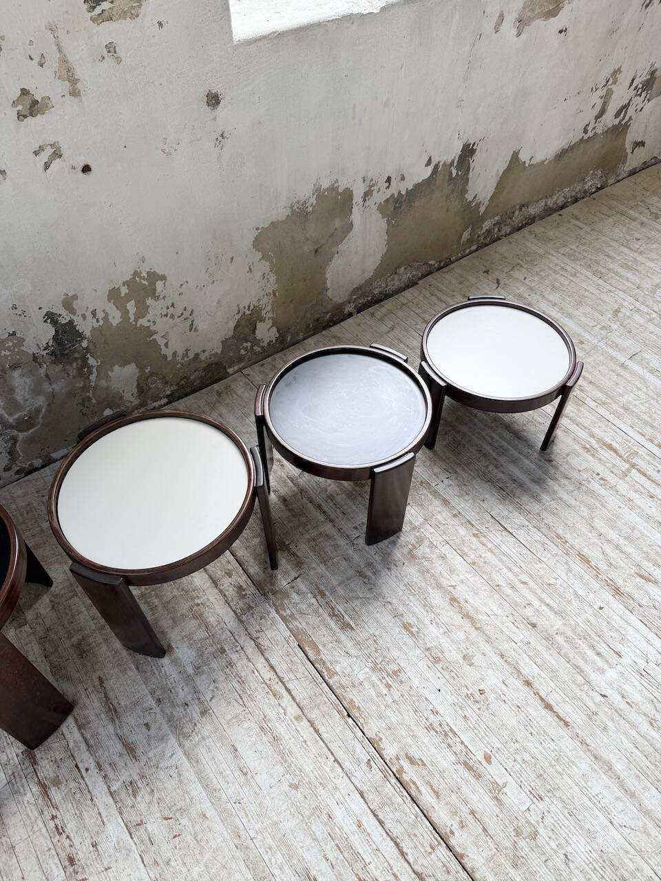 Nido 780 G stackable coffee tables. Frattini for Cassina