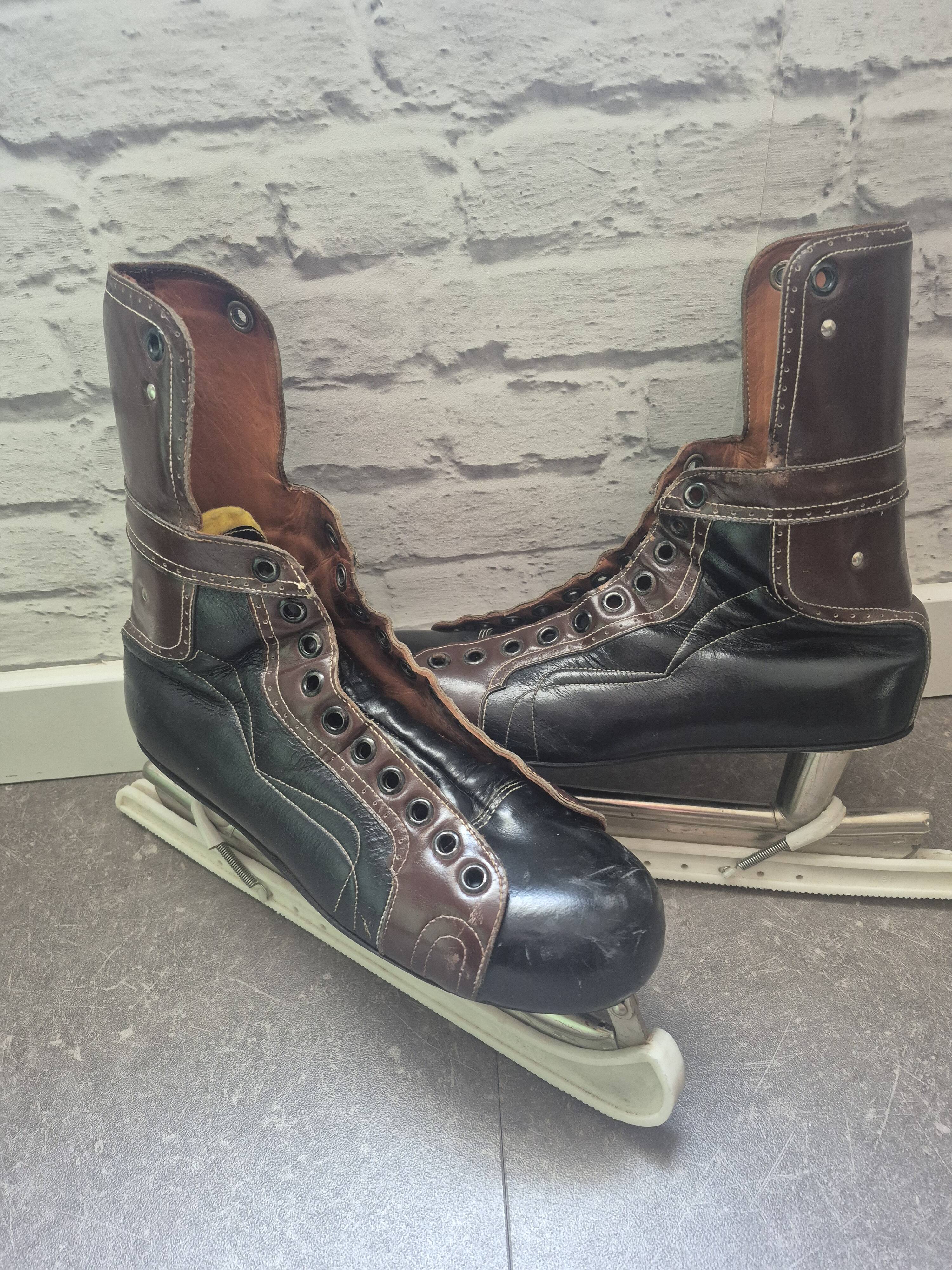 Vintage leather ice skates Kovopol
