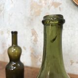 Lot of 6 bottles of bubbled glass.