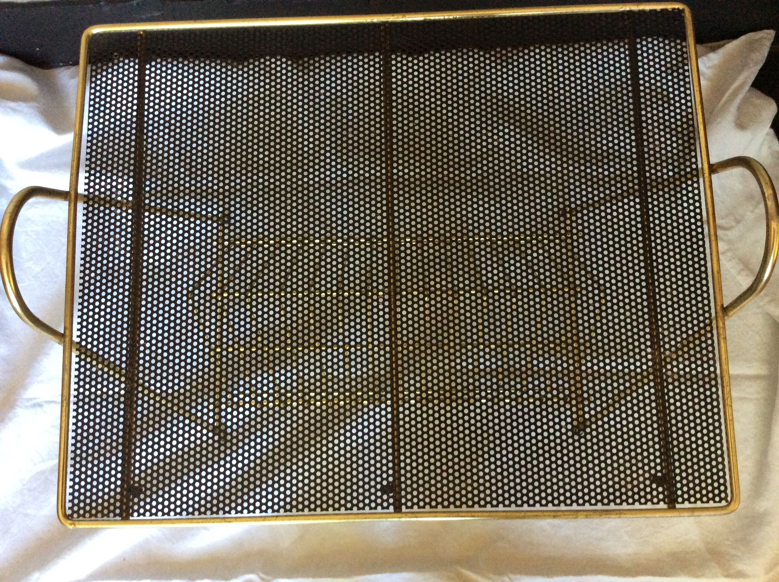 Side table wearing vinyl or journals