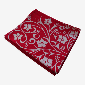 4 red and white napkins 42 x 35
