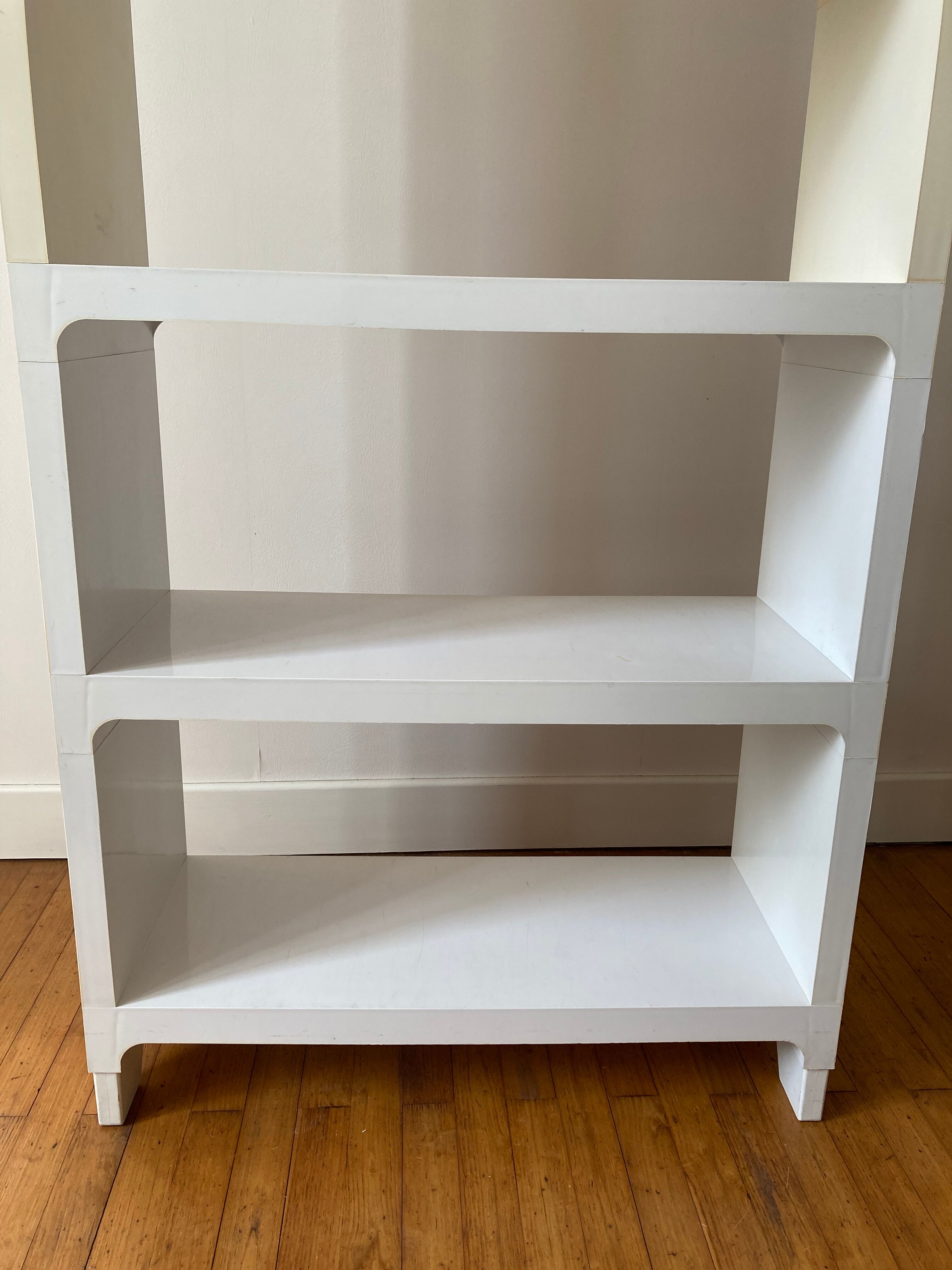 Prisunic shelves