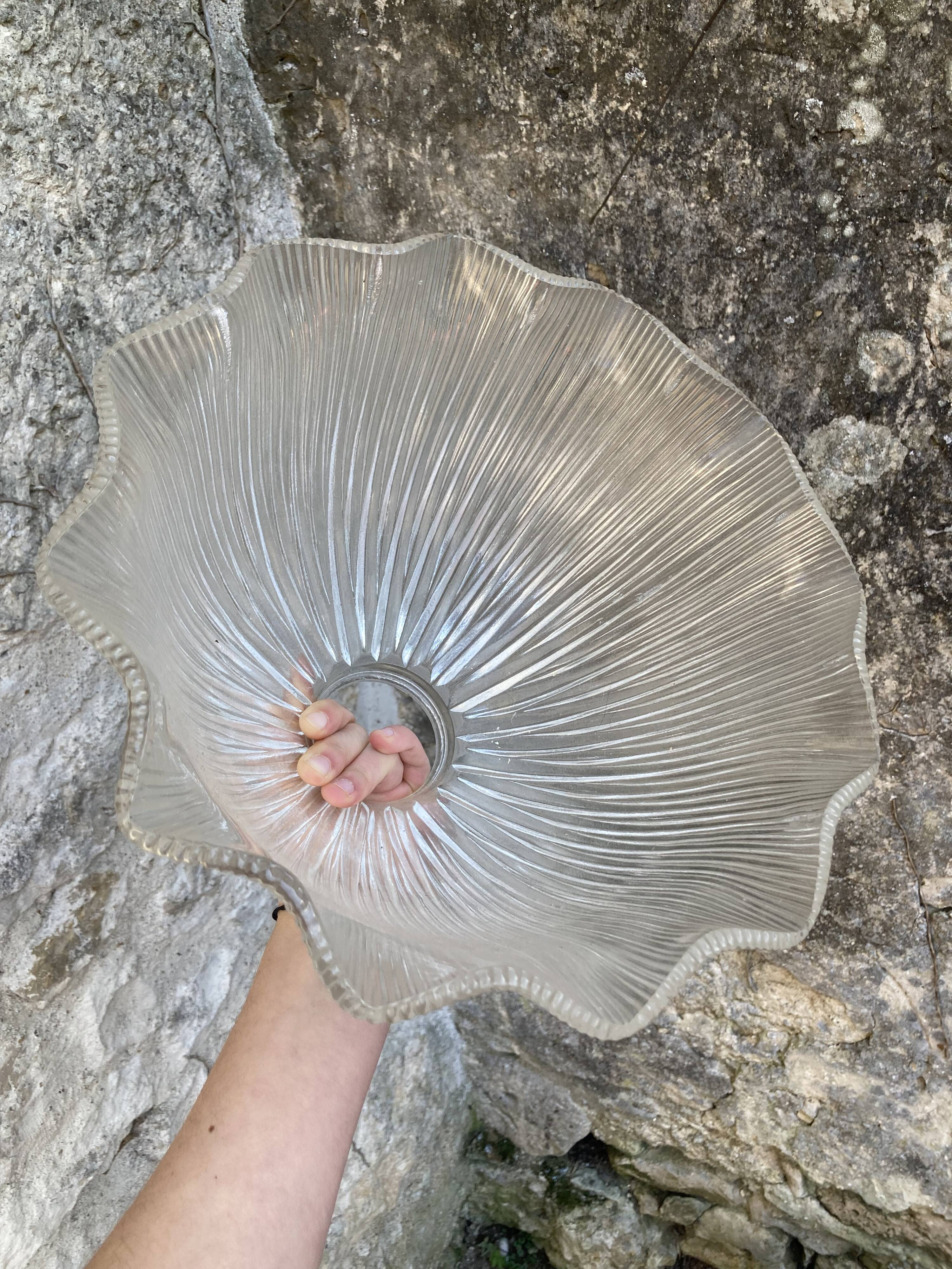 Abat jour en verre vintage