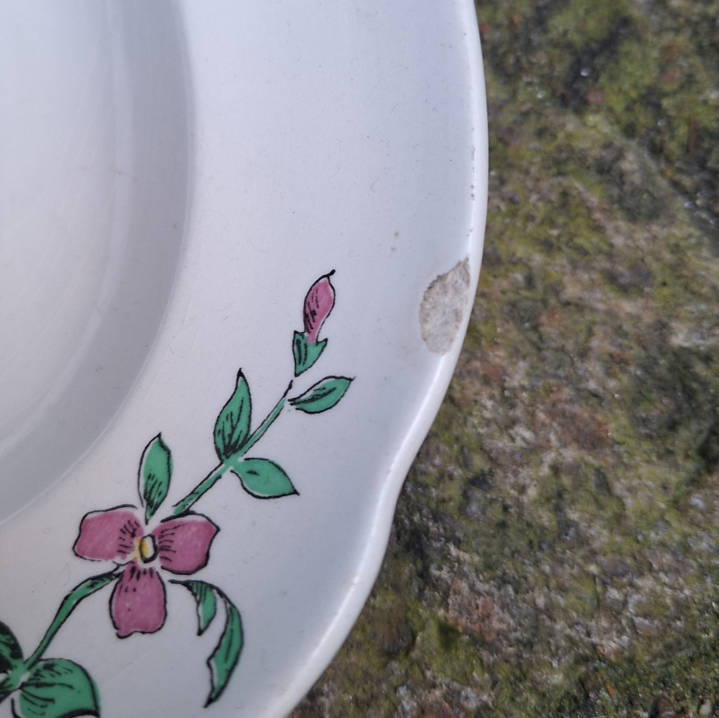 Set of 3 earthenware dishes from Sarreguemines, Riquewihr model.