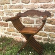 Fauteuil Dagobert ou curule pliant en noyer