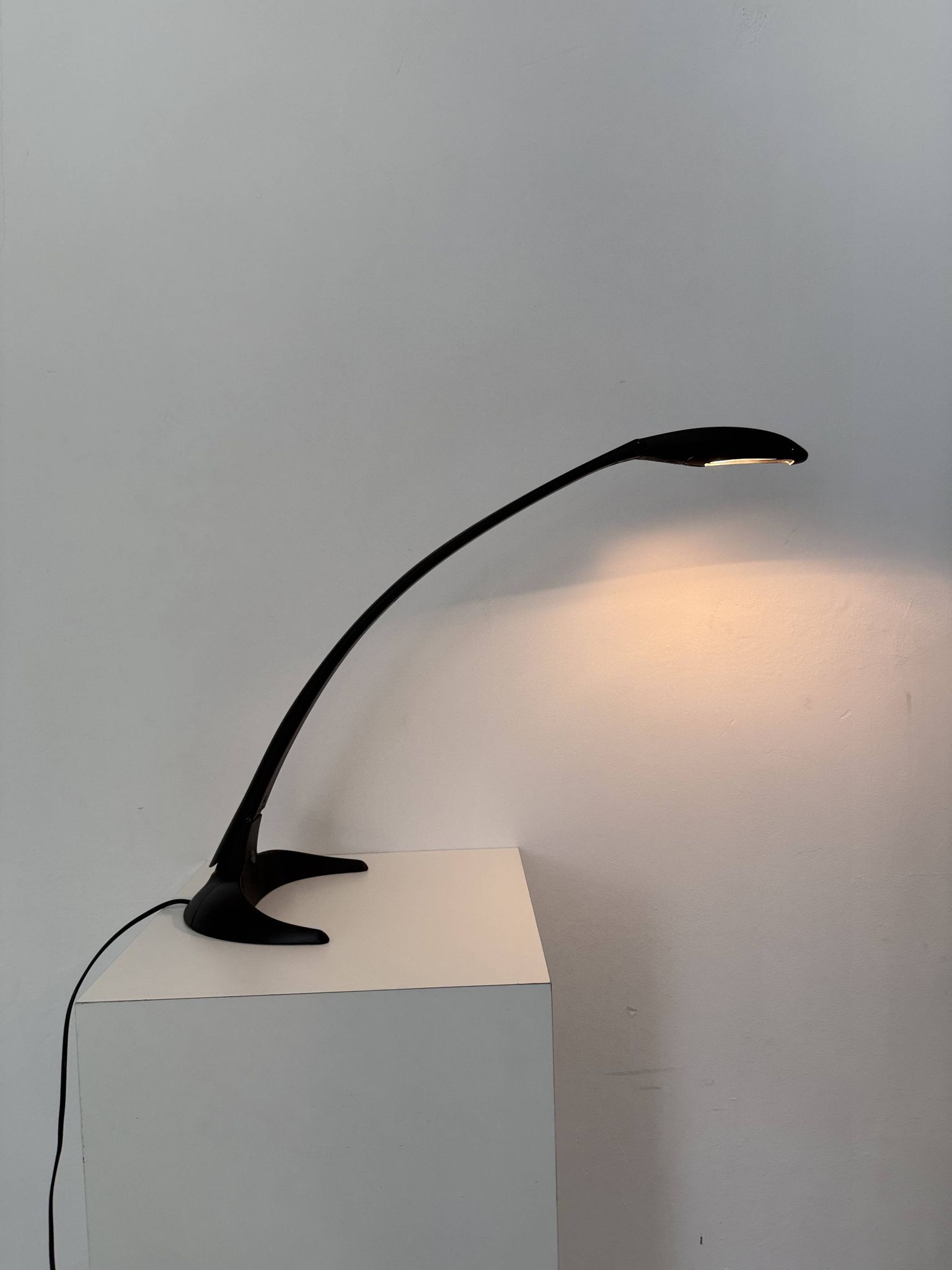 Post modern minimalist Unilux table lamp 1980s France