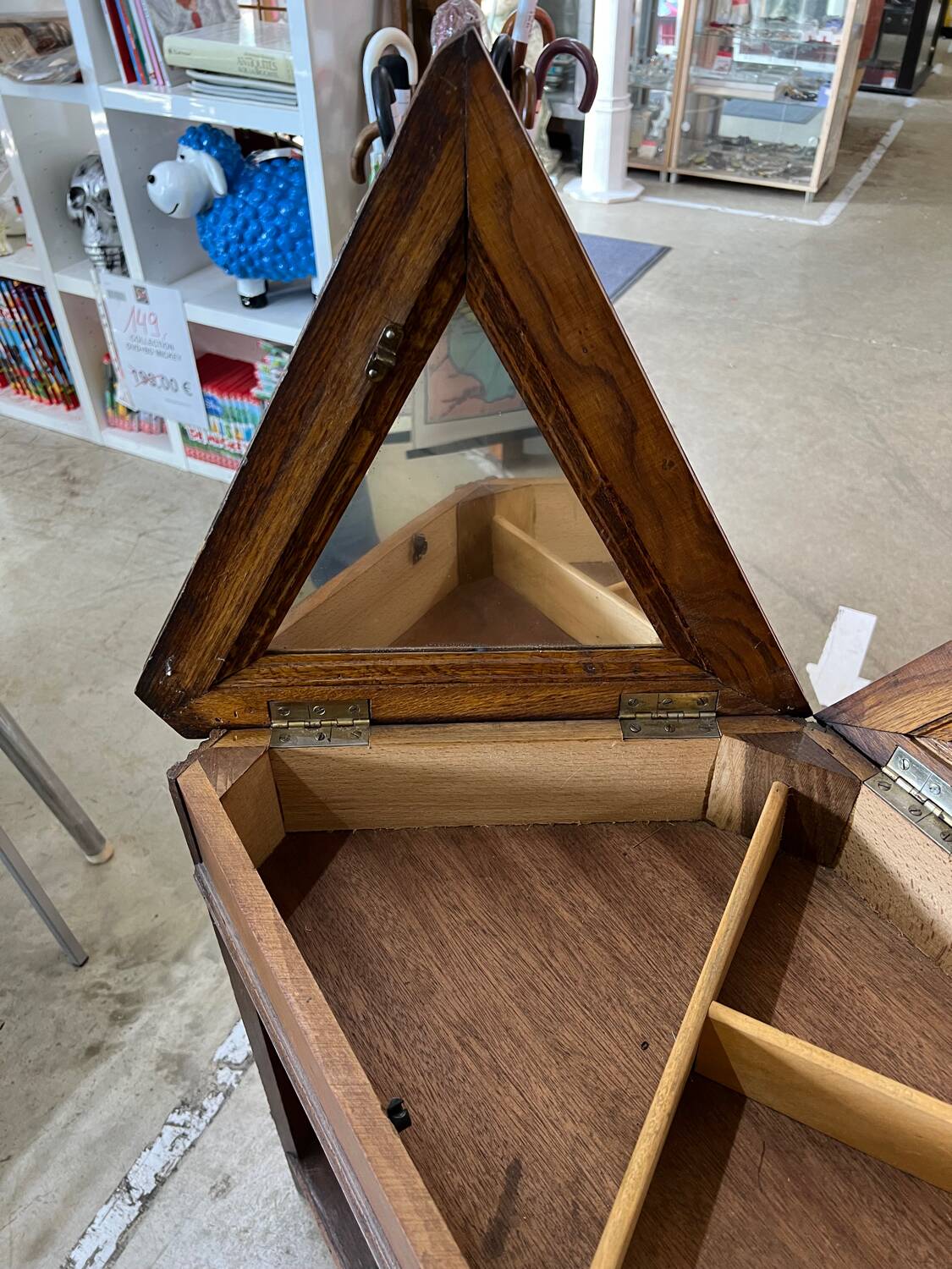 Art Deco bathroom cabinet