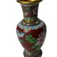 Chine, vase en cloisonné chrysanthèmes début XXème