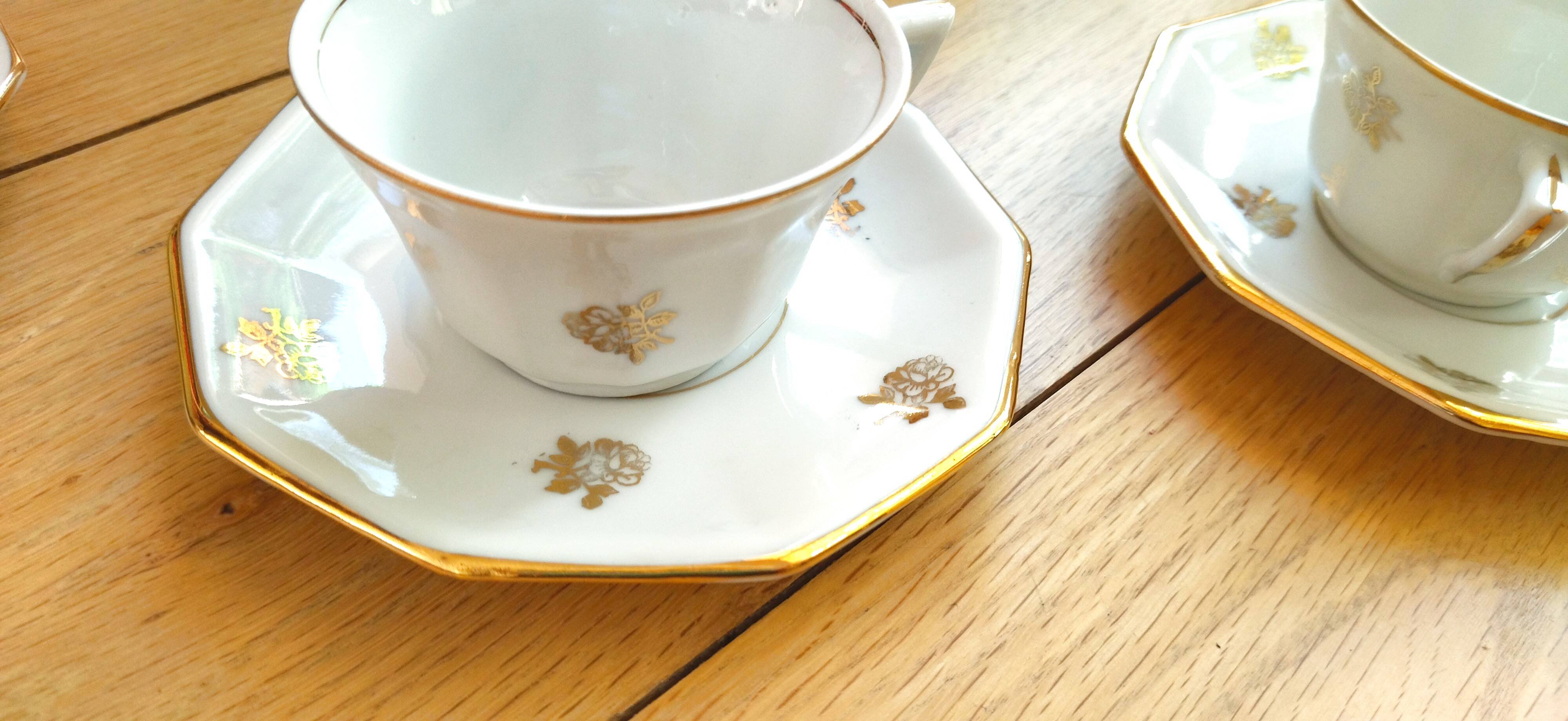 Antique coffee or tea service in fine porcelain from the 1930s.